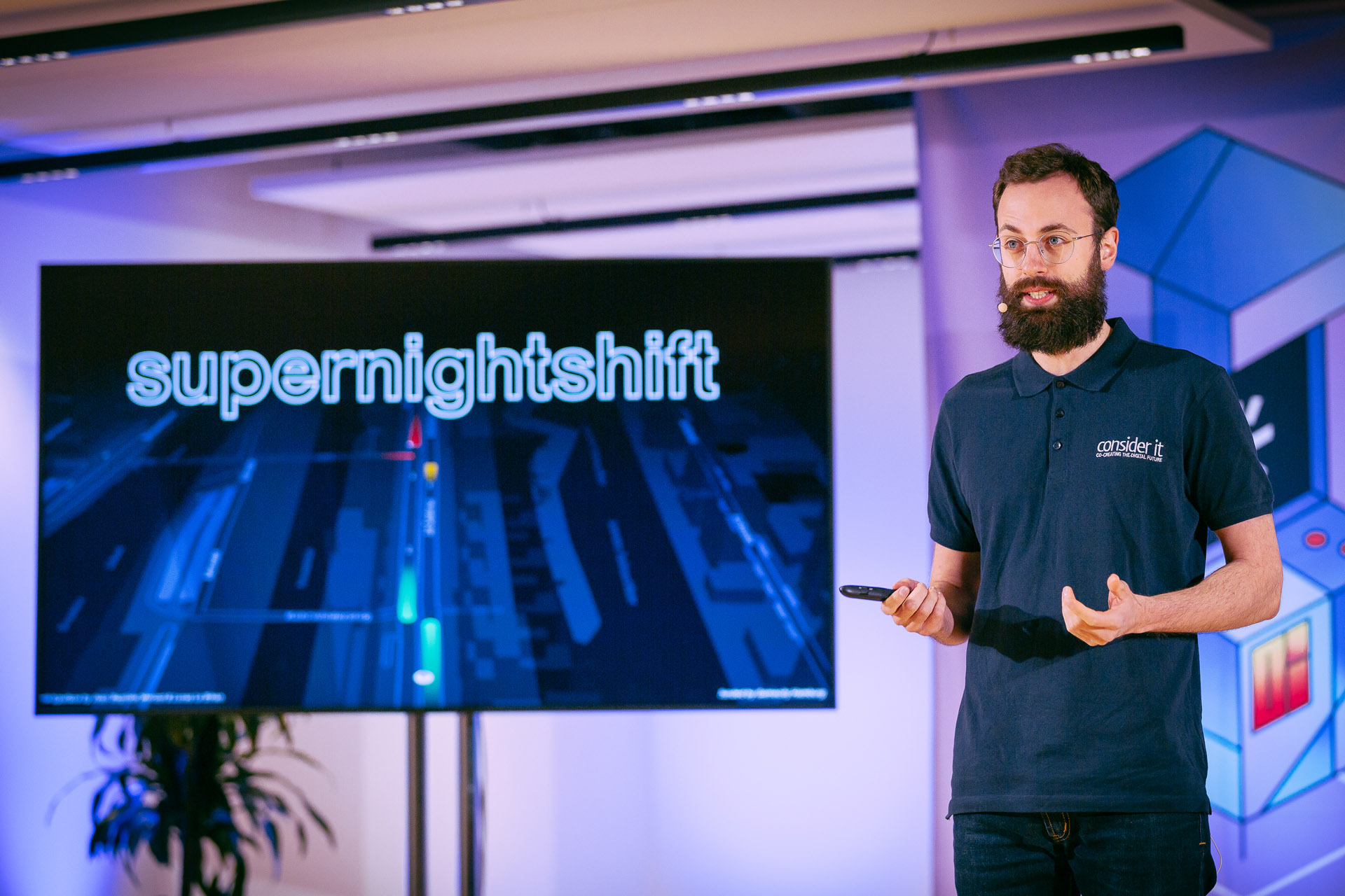 Timo Schneider from consider it presenting "supernightshift"
